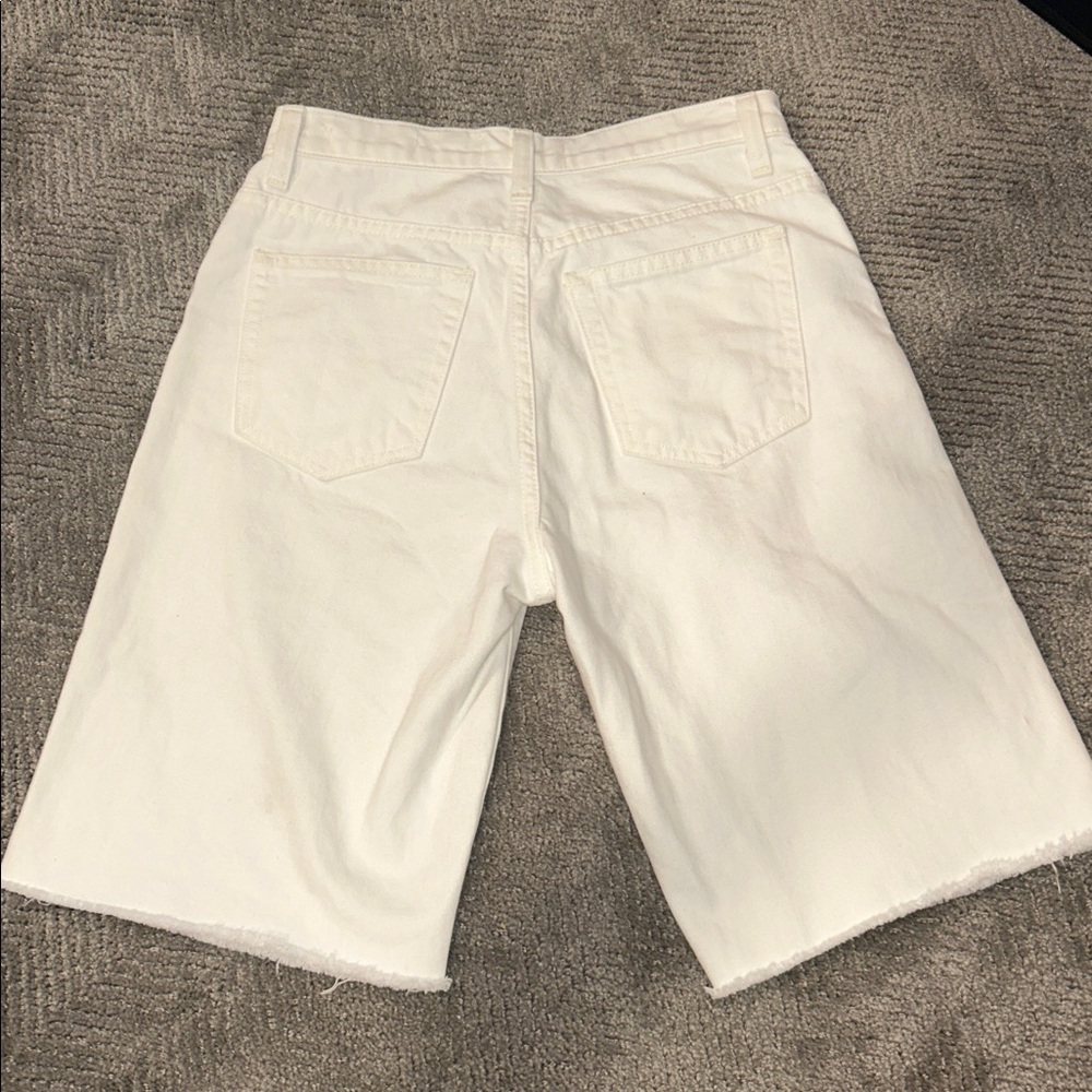 Nili Lotan Boyfriend Bermuda Shorts Cream White Denim Size 25 Raw Hem - Picture 4 of 13